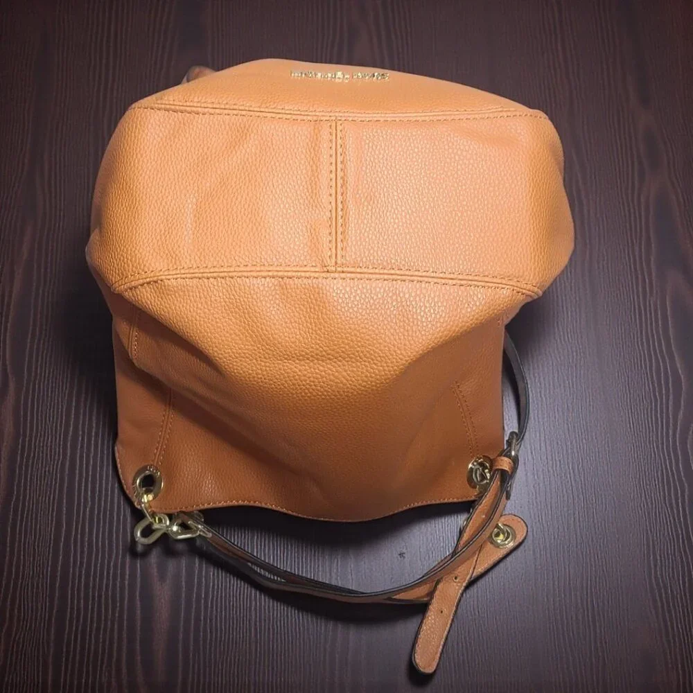 Michael Kors Convertible Crossbody Handbag – Tan Pebbled Vegan Leather - Picture 10 of 11